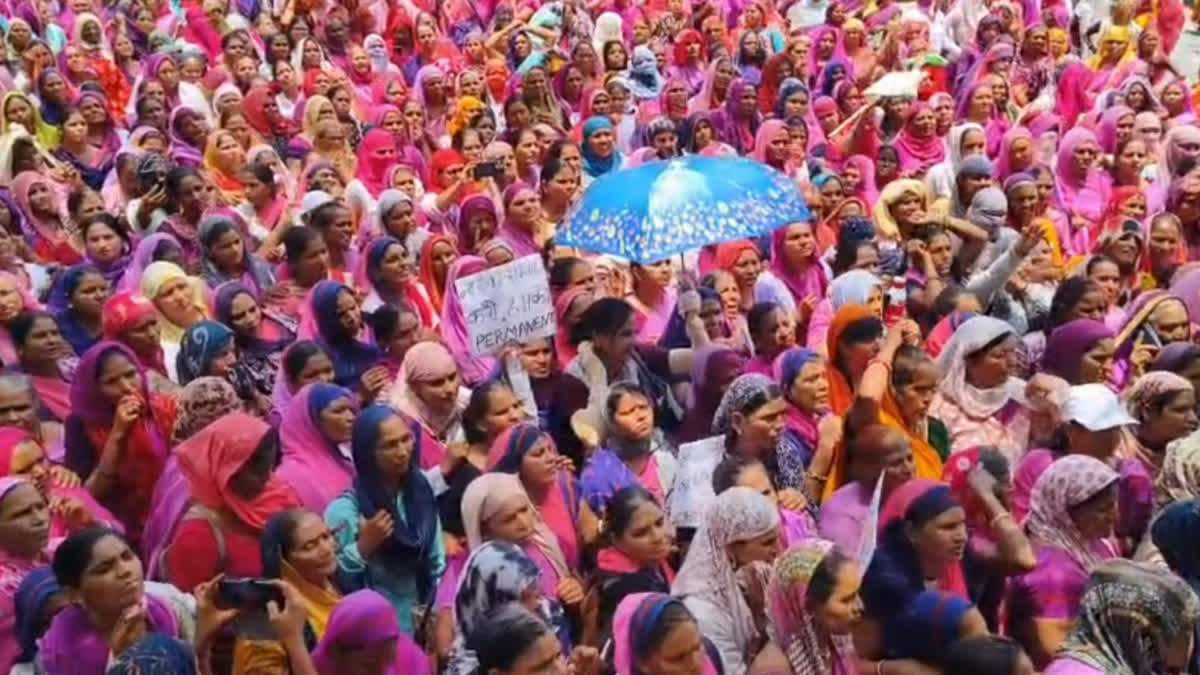 आंगनबाड़ी कार्यकर्ताओं का आंदोलन - एक मांग के लिए कठोर योजना