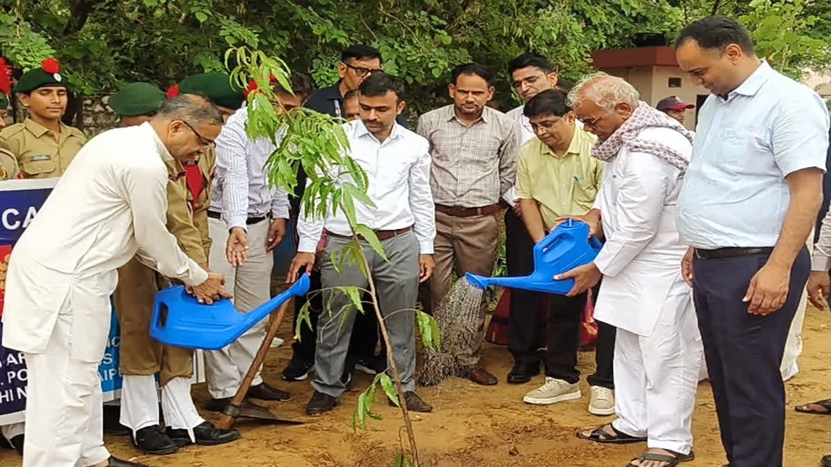 राजस्थान शिक्षा मंत्री दिलावर ने भ्रष्टाचार आरोपों का जवाब दिया और पर्यावरण संरक्षण के लिए अभियान का शुभारंभ किया