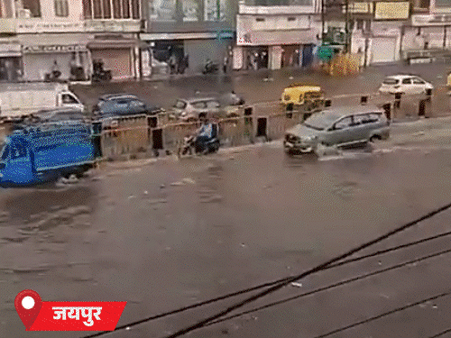 राजस्थान के 27 जिलों में आंधी-बारिश का अलर्ट:  जयपुर में 1 घंटे की बरसात में सड़कें आधा फीट डूबीं, पेड़ गिरे; कोटा-जोधपुर में बदला मौसम - Jaipur News