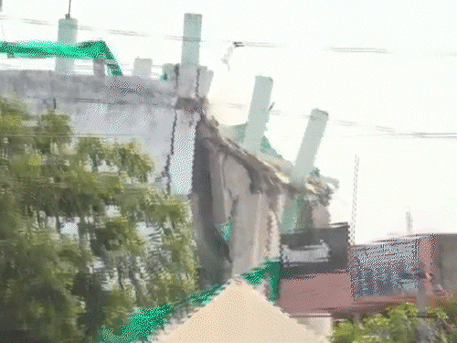 जयपुर में 19 घंटे बंद रही इंटरनेट सेवा: 5 धार्मिक स्थल समेत 125 अवैध निर्माण पर चला बुलडोजर; बिजली काटी, ड्रोन कैमरों से निगरानी - Jaipur News