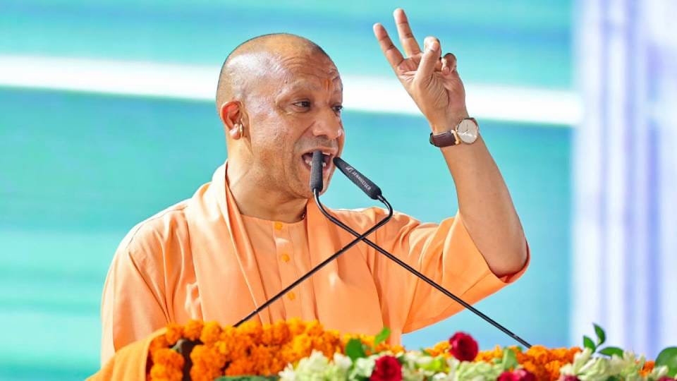 UP News: सपा पर बरसे योगी; परिवारवाद, दंगे और पेपर लीक को लेकर साधा निशाना, गोविंद साहब मेला राजकीय मेला घोषित
