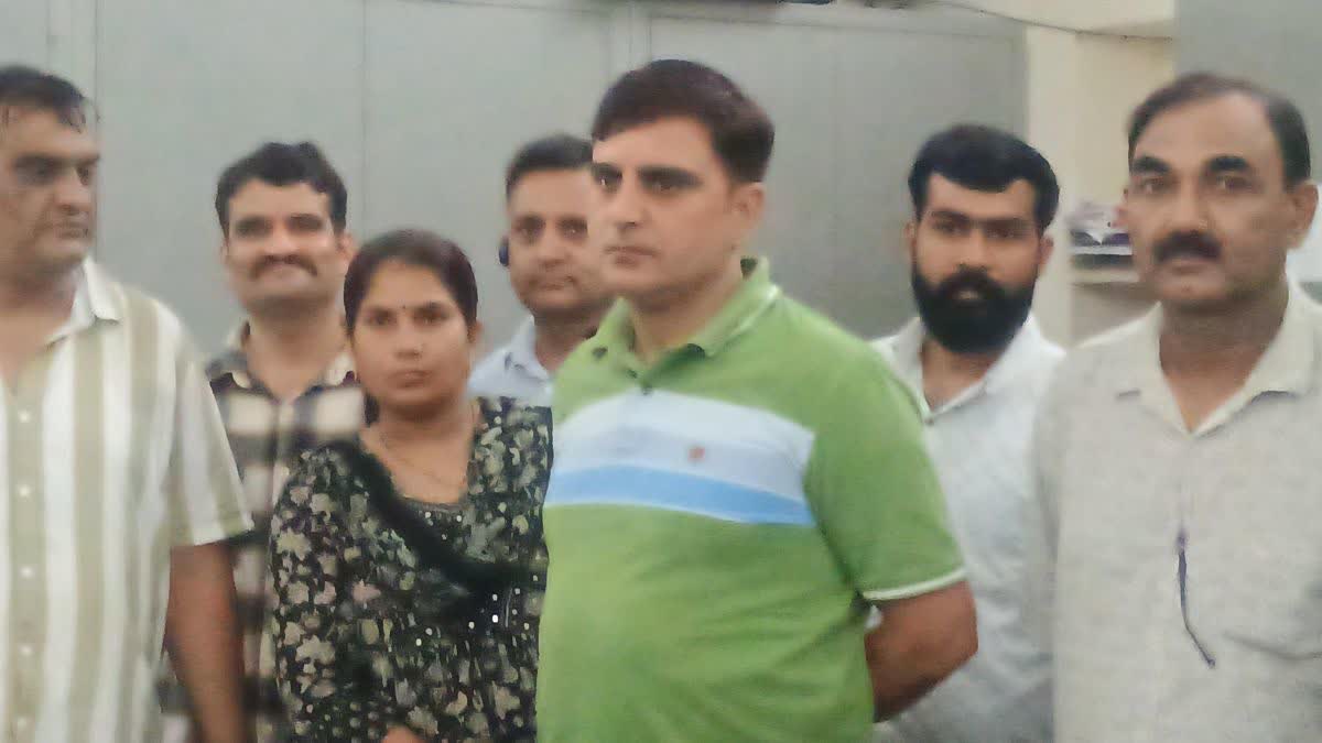 एसीबी के एक्शन में एडीएम के पीए की गिरफ्तारी: 1 लाख रुपये की रिश्वत का मामला