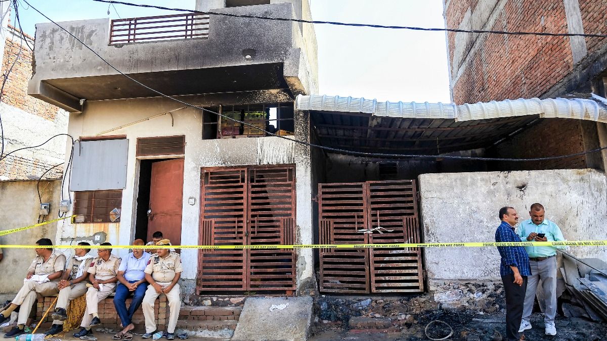 जयपुर के पटाखा फैक्ट्री में आग लगने से 8 लोगों की मौत