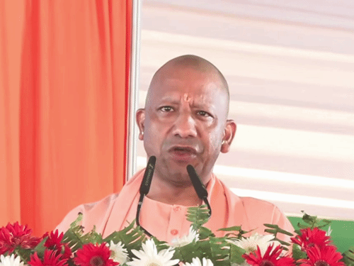 सीएम योगी बोले-कालीबाड़ी बाबा और रवि किशन में टक्कर: कहा-सांसद जी ने आज भाषण नहीं दिया, गोरखपुर में ग्रीन सिटी रोड का उद्घाटन - Gorakhpur News