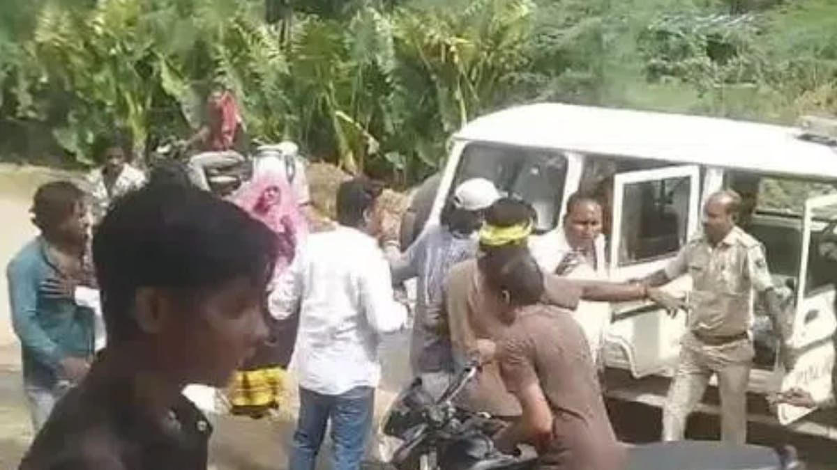 Rajasthan: खाकी का खौफ खत्म? पुलिस के सामने ही थप्पड़-घूंसों की बरसात, कस्टडी में लेने के बाद भिड़े दो पक्ष