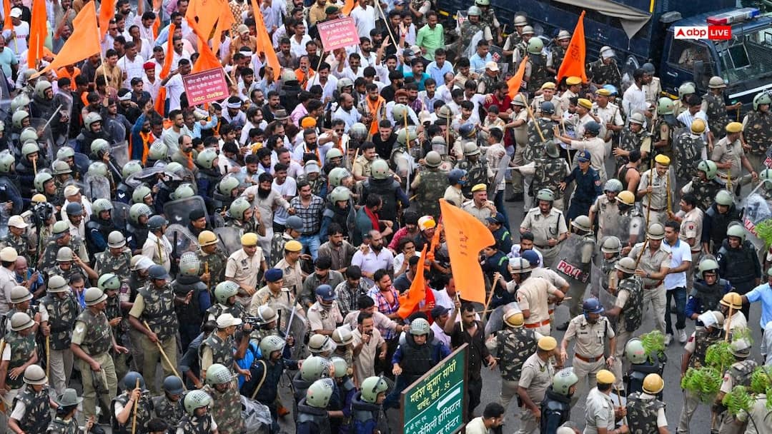 जयपुर: राजपूत करणी सेना का उग्र प्रदर्शन, पुलिस का लाठीचार्ज