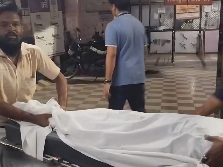 बाइक की टक्कर में 11 साल के बच्चे की मौत: परिजनों का आरोप- खड़ी बाइक से दूसरी बाइक टकरवाई