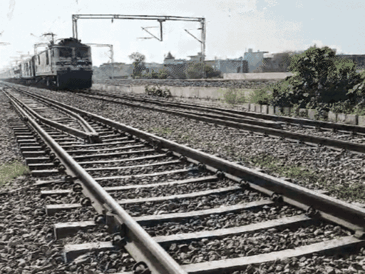 रेलवे ने बढ़ाई सीटें, यात्रियों को मिलेगी सुविधा