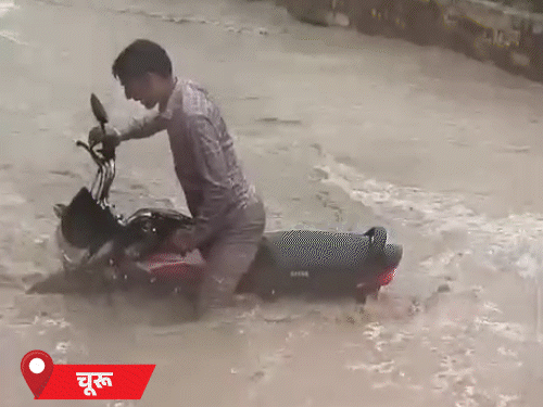 राजस्थान में तूफानी बरसात-ओले गिरे, आज 20 जिलों में अलर्ट: तापमान गिरा, लेकिन उमस बढ़ी; जानें- आगे कैसा रहेगा मौसम - Jaipur News