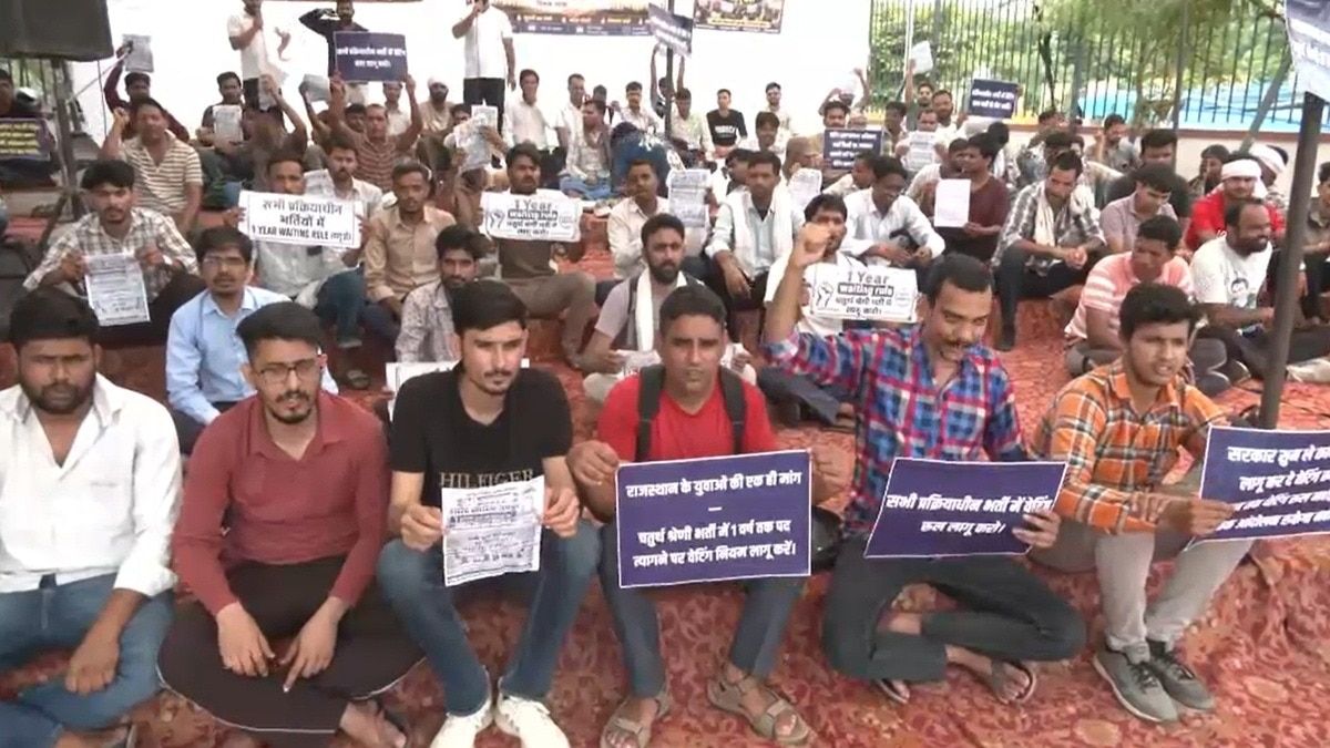 'PhD-MBA' वालों ने छोड़ी नौकरी, सड़क पर 'वेटिंग' वाले, राजस्थान चपरासी भर्ती में भारी बवाल, जयपुर में धरने पर बेरोजगार