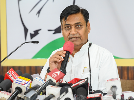 राजस्थान कांग्रेस ने विश्वसनीय ओबीसी सर्वेक्षण और तत्काल स्थानीय निकाय चुनाव की मांग की | Jaipur: Govind Singh Dotasra Addresses Press Conference