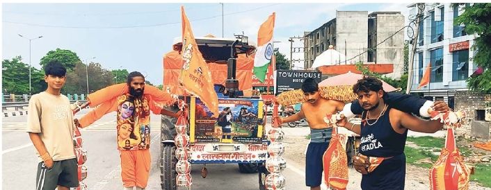 चारधाम के बाद अब 21 लीटर गंगाजल की कांवड़ लेकर जयपुर पैदल आ रहे निशांत - Jaipur News