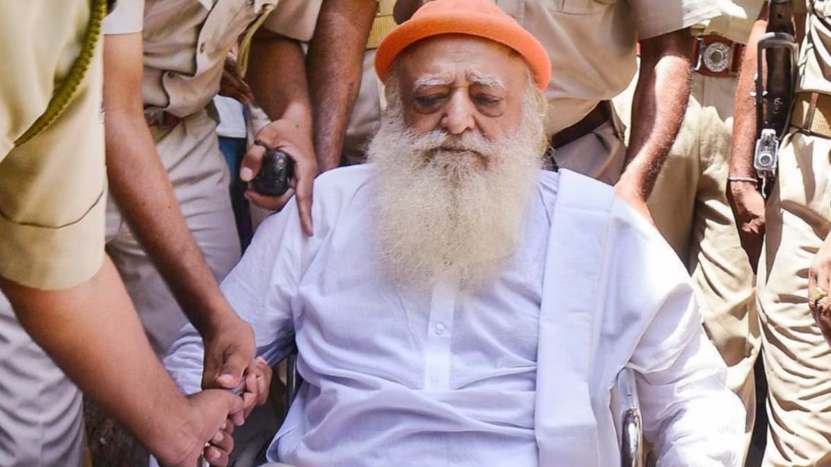 Supreme Court: आसाराम की अंतरिम जमानत पर सुप्रीम कोर्ट सख्त, राजस्थान सरकार से मांगी मेडिकल रिपोर्ट