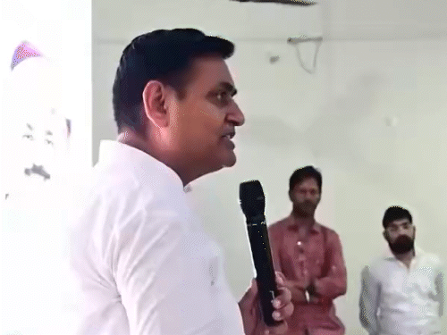 किरोड़ी लाल मीणा पर डोटासरा का पलटवार: नैतिकता है तो इस्तीफा देना चाहिए