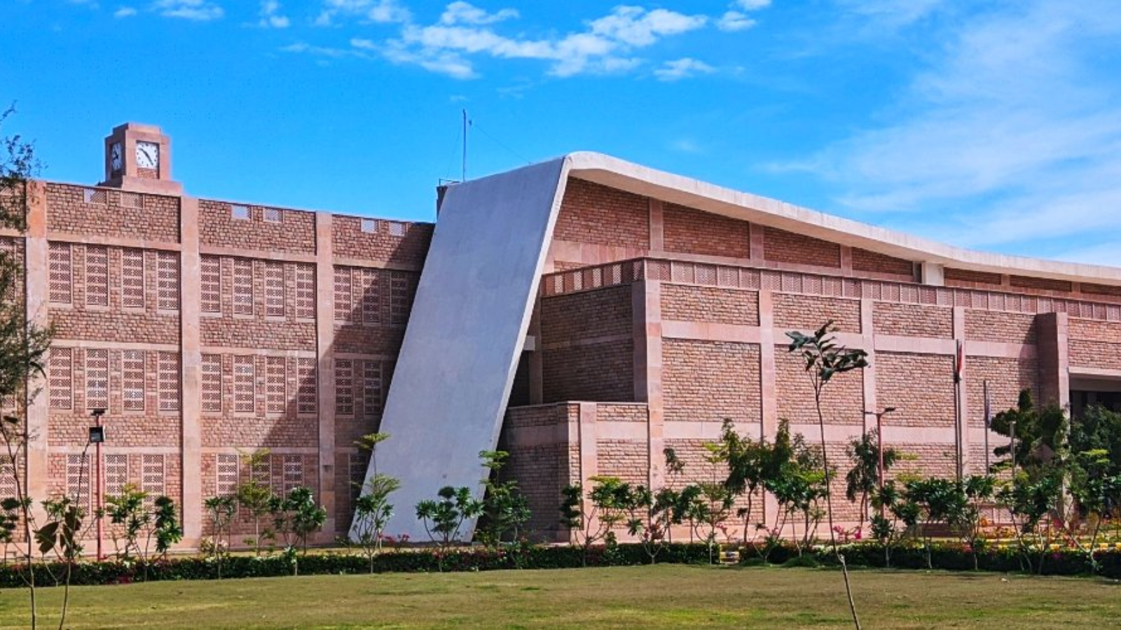 IIT Jodhpur New Course: JEE वालों के लिए 4 साल का नया BS कोर्स, आईआईटी जोधपुर में 40 सीटों से शुरुआत