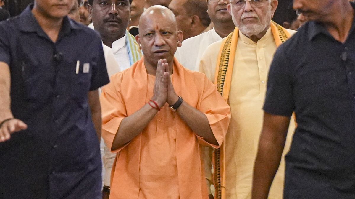 ODOP योजना को समझिए, जिससे उत्तर प्रदेश के लोकल उद्योगों को मिल रही ग्लोबल पहचान