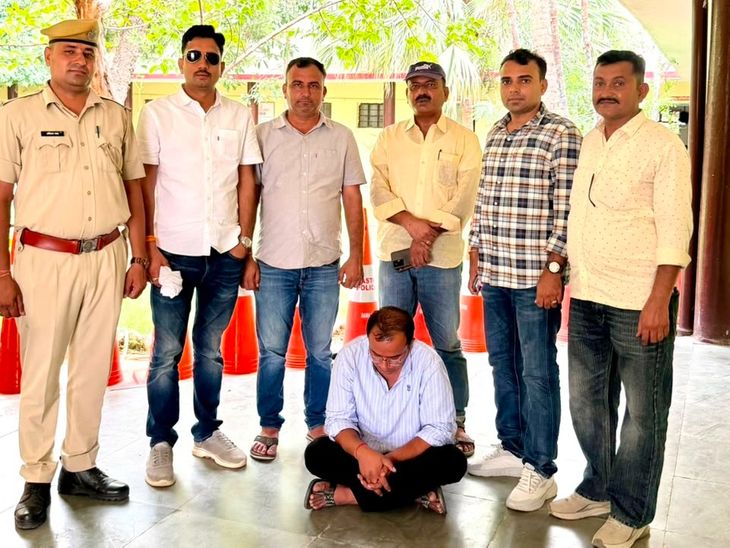 राजस्थान पुलिस की बड़ी कार्रवाई: एक साल से फरार 20 हजार का इनामी तस्कर गिरफ्तार