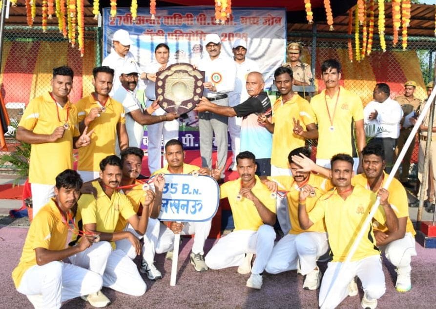 Lucknow News: लखनऊ पीएसी ने जीती चल वैजयंती ट्रॉफी