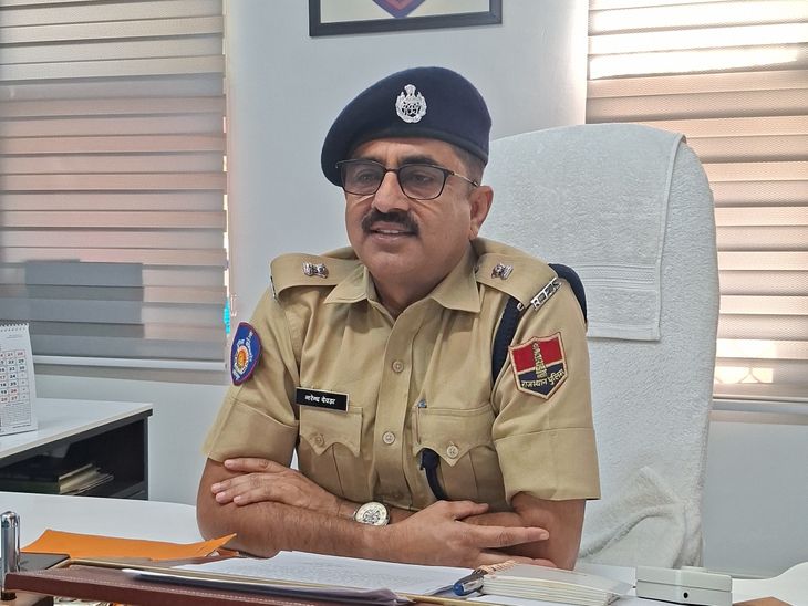 एडीसीपी नरेंद्र सिंह देवड़ा को वेस्ट से ईस्ट में लगाया: जोधपुर में दो नए अधिकारी आए, प्रवीण कुमार को पश्चिम में लगाया ; 40 SI का ट्रांसफर - Jodhpur News