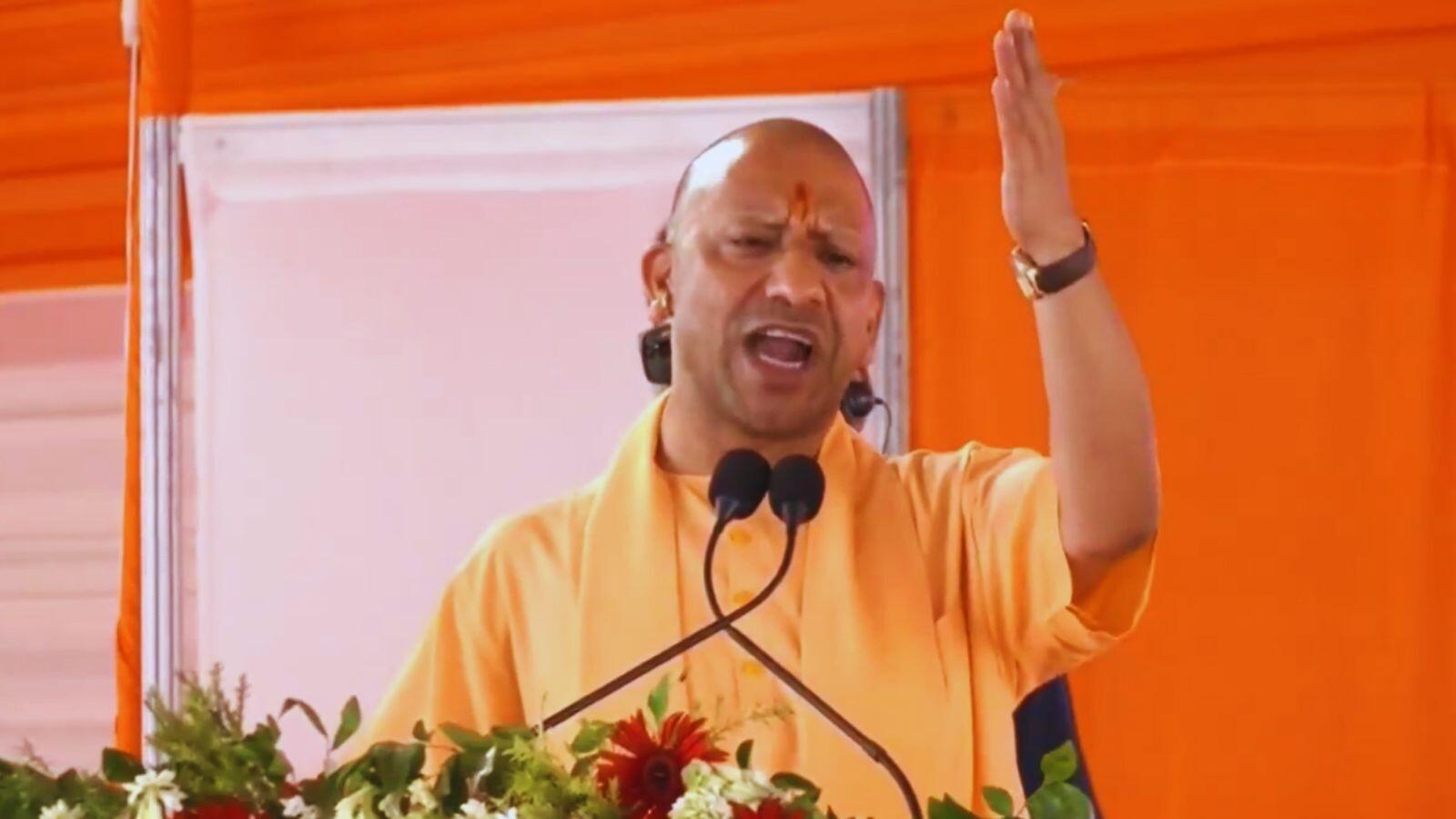 'प्रदेश में माफिया तंत्र जब हावी था, निवेश नहीं आता था'; सीएम योगी ने विपक्ष पर किया 'अर्थव्यवस्था' वाला वार