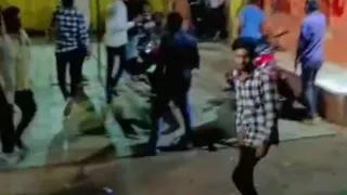 प्रयागराज में पुलिस चौकी बनी 'अखाड़ा', फरियाद लेकर पहुंचे युवकों को हमलावरों ने पुलिस की लाठियों से पीटा
 - prayagraj police outpost assault complainants beaten with lathis