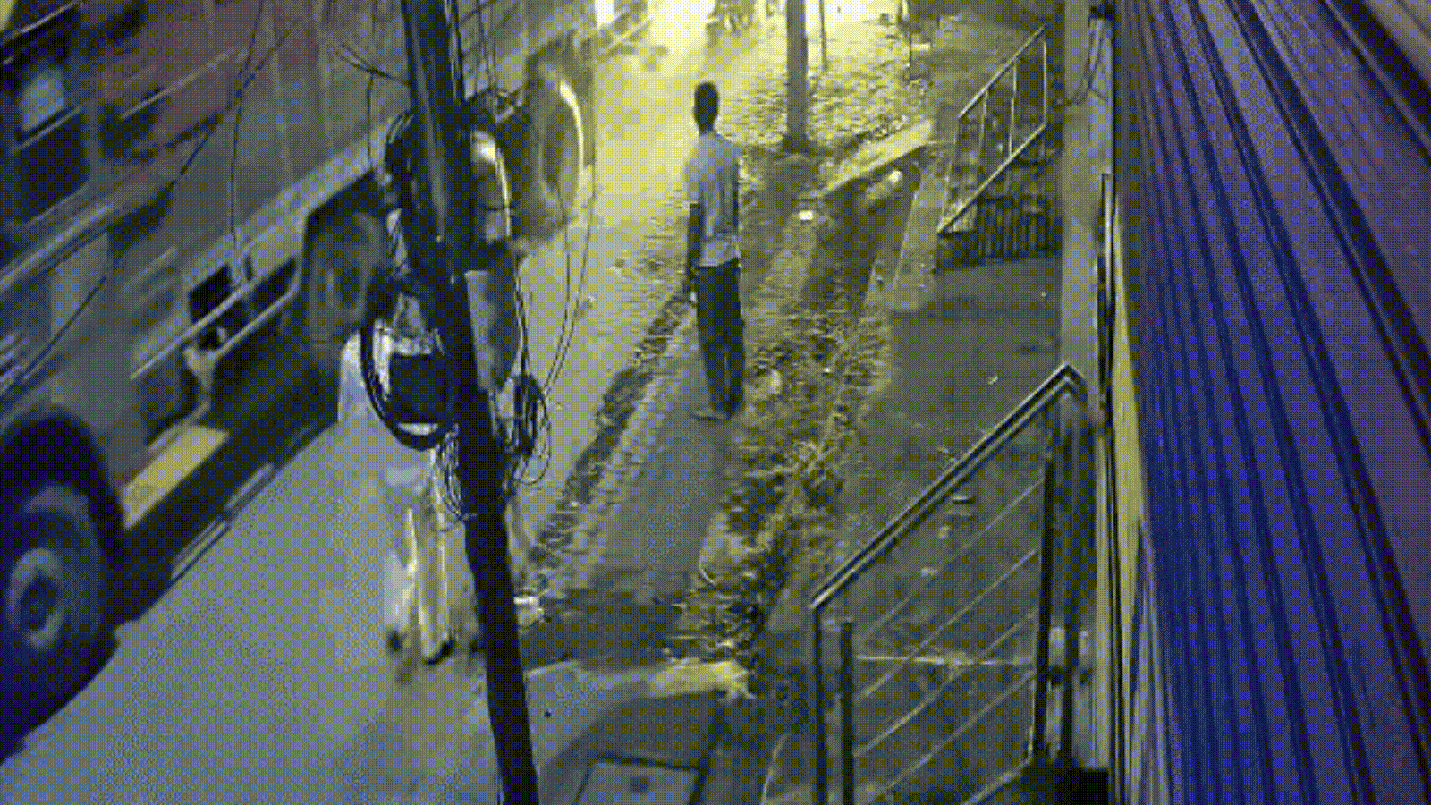 जयपुर में दो परिवारों की खुशियां निगल गई बेकाबू कार; घायल मां से चिपका मासूम देर तक बिलखता रहा
