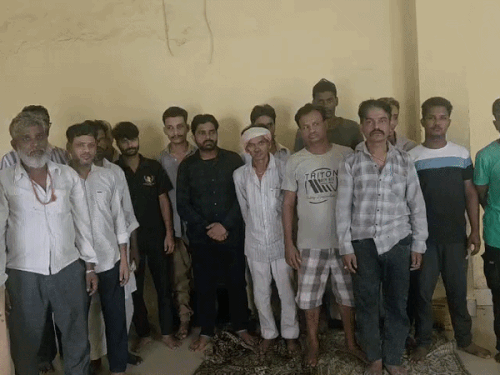 जुआ-टैड़ी का अड्डा पकड़ा: 17 आरोपियों की गिरफ्तारी, नकदी और मोबाइल बरामद
