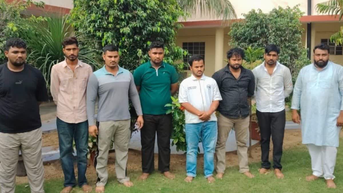 जेल से भागे कैदी के भाई की हत्या का मामला: जांच में क्या सामने आया?