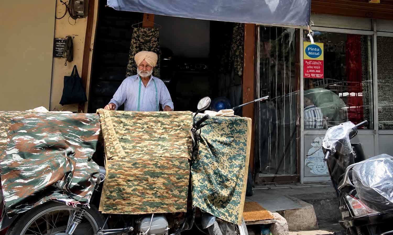 राजस्थान के श्रीगंगानगर में नकली लड़ाकू वर्दी रैकेट का भंडाफोड़ हुआ