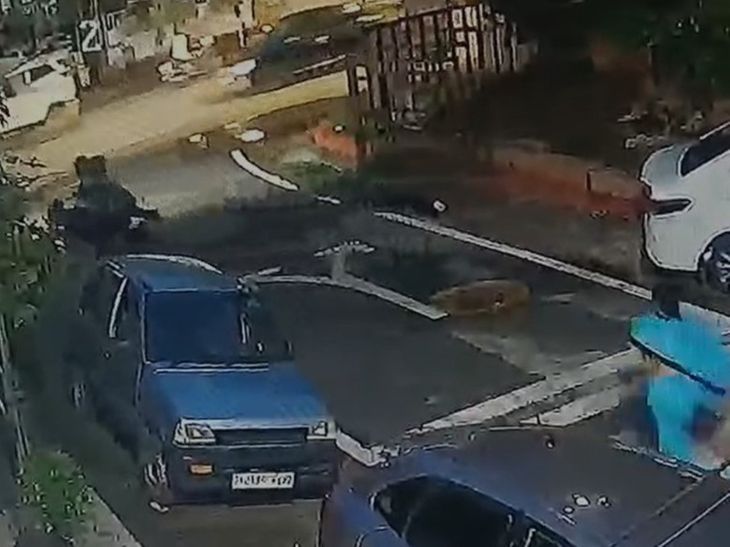जयपुर में महिला की चेन तोड़ ले गए दो बदमाश: एक ने झपट्टा मारा, दूसरा बाइक पर बैठा रहा, पुलिस खंगाल रही सीसीटीवी फुटेज - Jaipur News