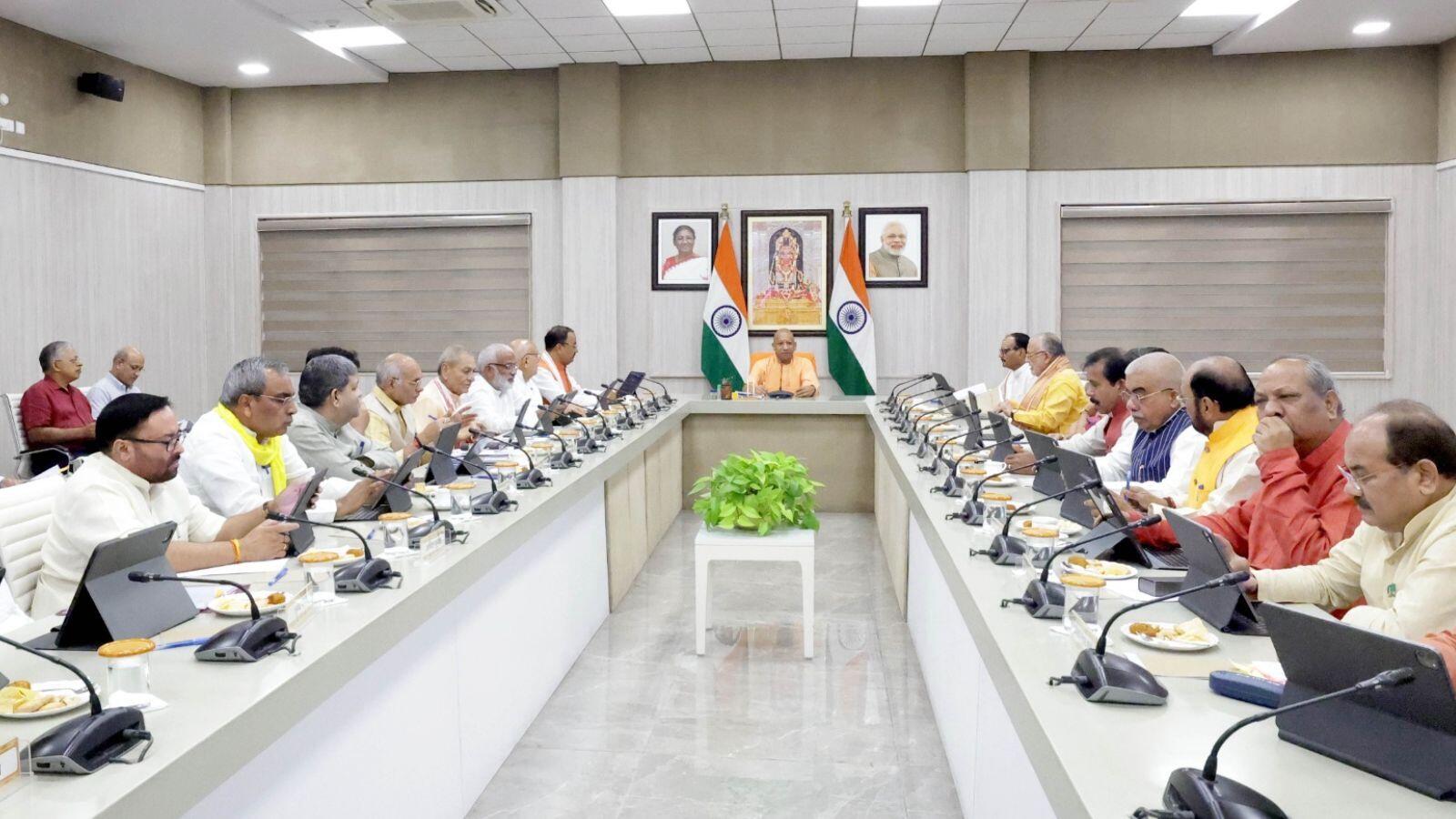 यूपी कैबिनेट: नोएडा के विकास को मिलेगी रफ्तार, जेवर एयरपोर्ट लिंक एक्सप्रेसवे और U-Hub परियोजना को हरी झंडी