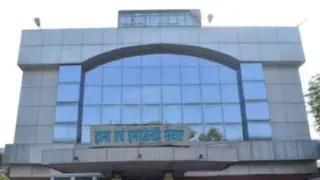 प्रयागराज में एक IAS व दो IPS समेत 19 अफसरों के टूटेंगे बंगले, 15 अगस्त तक खाली करना है; SRN अस्पताल का होगा उच्चीकरण
 - prayagraj 19 officers bungalows to be demolished for srn hospital upgrade