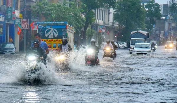 जयपुर में मौसम का मिजाज बदल गया है, कई इलाकों में बारिश का दौर शुरू