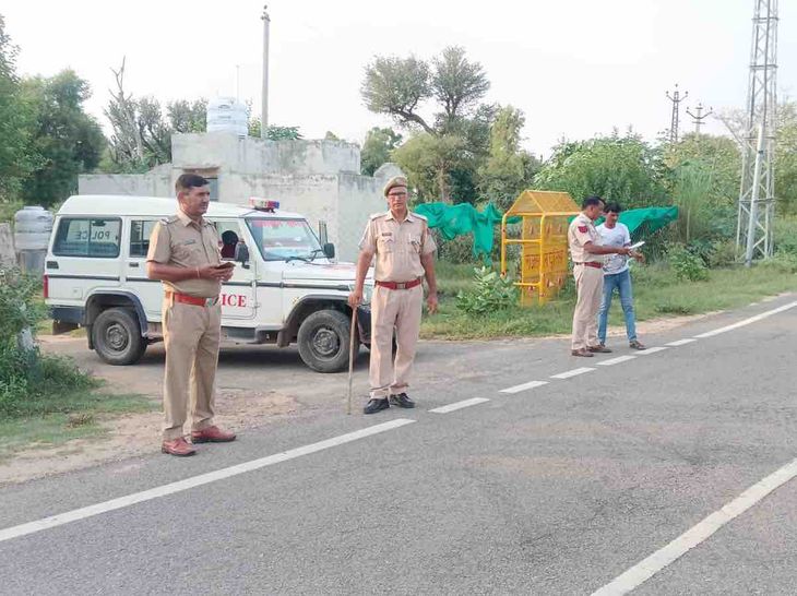ताला पुलिस ने यातायात नियमों के उल्लंघन पर की कार्रवाई: बैरिकेड लगाकर 15 चालान काटे, 16 जुलाई तक चलेगा अभियान - Aandhi (Jamwaramgarh) News
