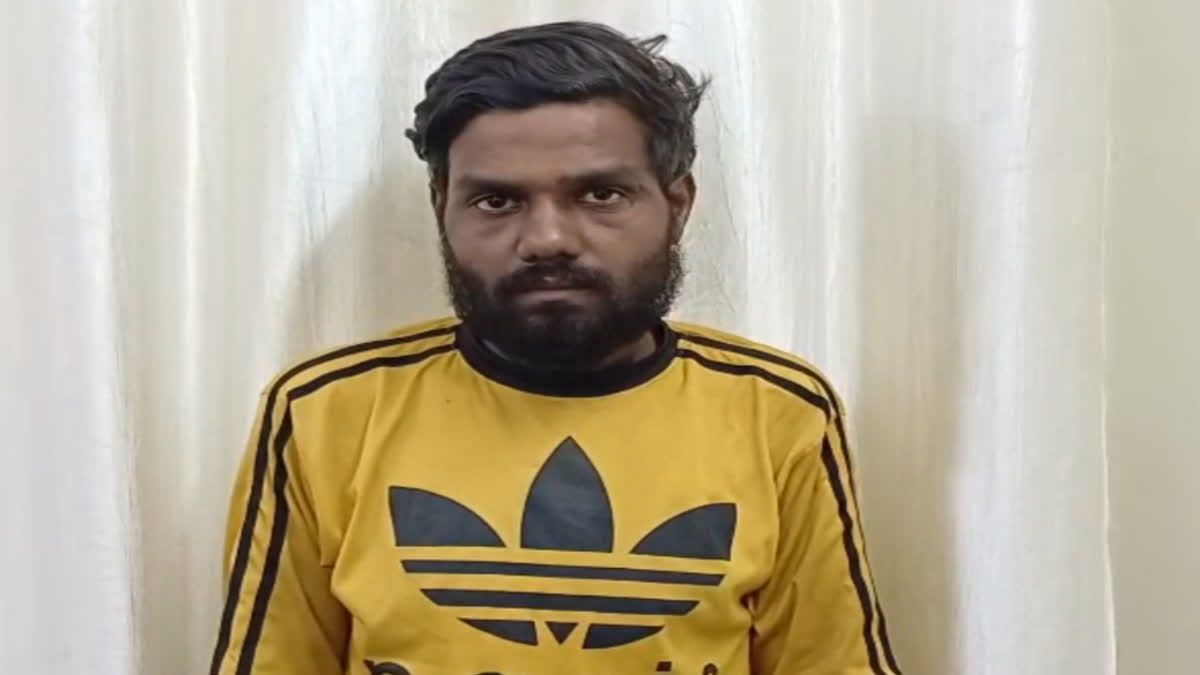 नकली नोटों के नेटवर्क में फंसते, विक्रम जॉन ने 13 लाख रुपए की डिलीवरी देढ़ माह पहले की थी