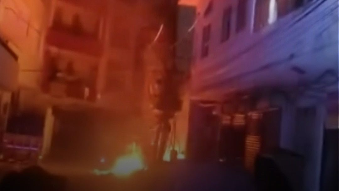 जयपुर में ट्रांसफॉर्मर में हुआ धमाका, आग पर काबू पाने में आधे घंटे की टक्कर