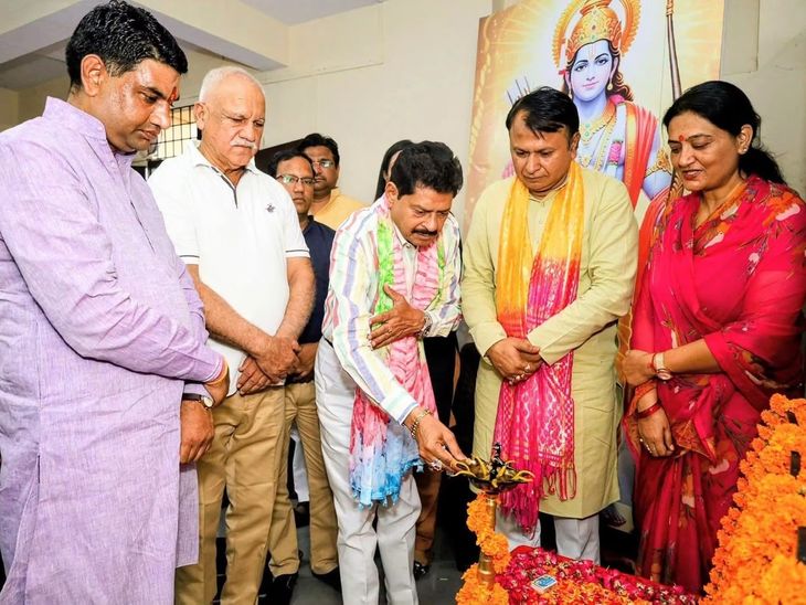 भाजपा जिलाध्यक्ष बोले- कार्यकर्ता बूथ को मजबूत कर चलाएं अभियान: जयपुर शहर की बैठक में विधायक गोपाल शर्मा बोले- लोगों तक पहुंचाएं योजनाओं की जानकारी - Jaipur News