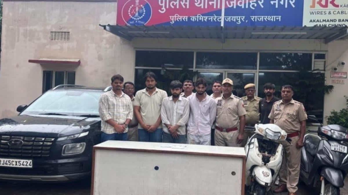 जयपुर में बैंक मैनेजर से लूट का खुलासा: 200 कैमरों के सीसीटीवी फुटेज खंगाले...600 किमी पीछा कर पकड़े 3 आरोपी