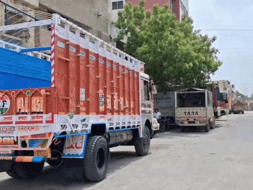 राजस्थान में ट्रक ऑपरेटर्स की हड़ताल, बुकिंग बंद: डिवाइस की वजह से अटके वाहनों के परमिट