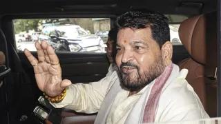 राजनीतिक अखाड़े में पुराना वर्चस्व कायम करने उतरेंगे बृजभूषण शरण सिंह, 2027 के यूपी चुनाव पर टिकी नजरें
- brijbhushan sharan singh political comeback after acquittal