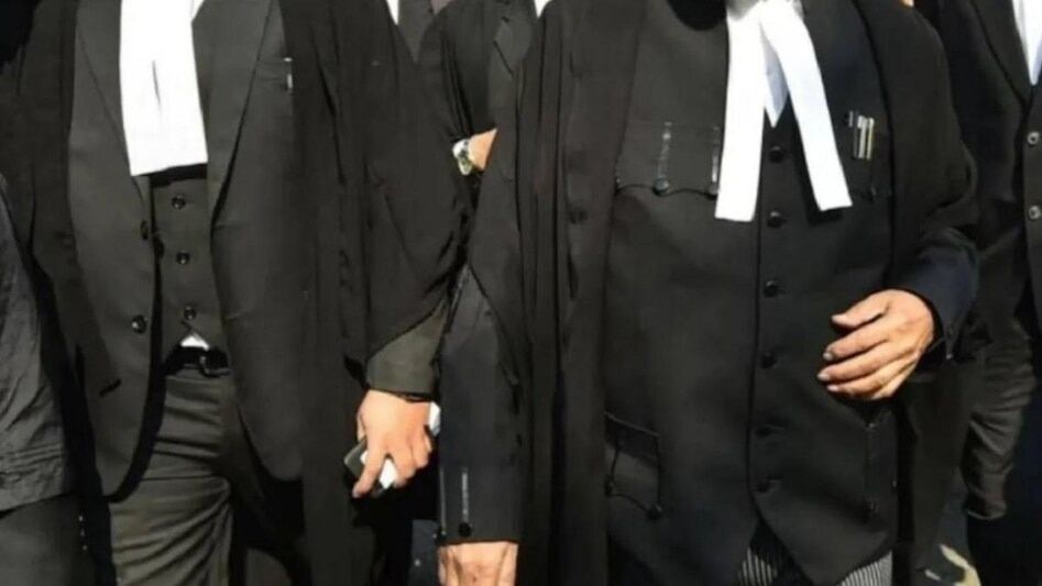फर्जी LLB डिग्री से वकील बने 105 लोग? प्रयागराज में 39 पर FIR