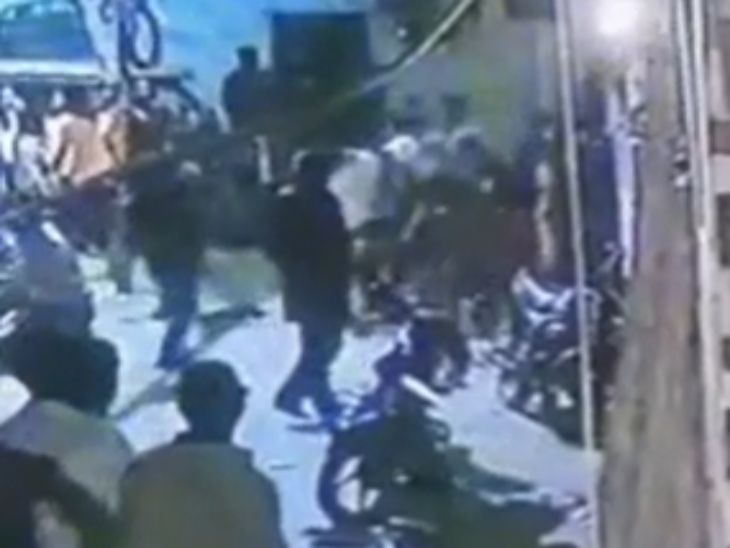 जयपुर में भाइयों के बीच चली लाठियां: मारपीट में 6 लोग घायल, छत पर रूम बनाने की बात पर हुआ विवाद - Jaipur News
