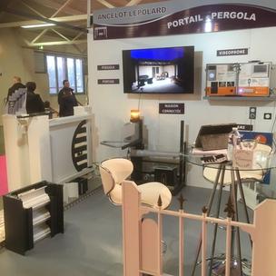 Stand exposition portail pergola