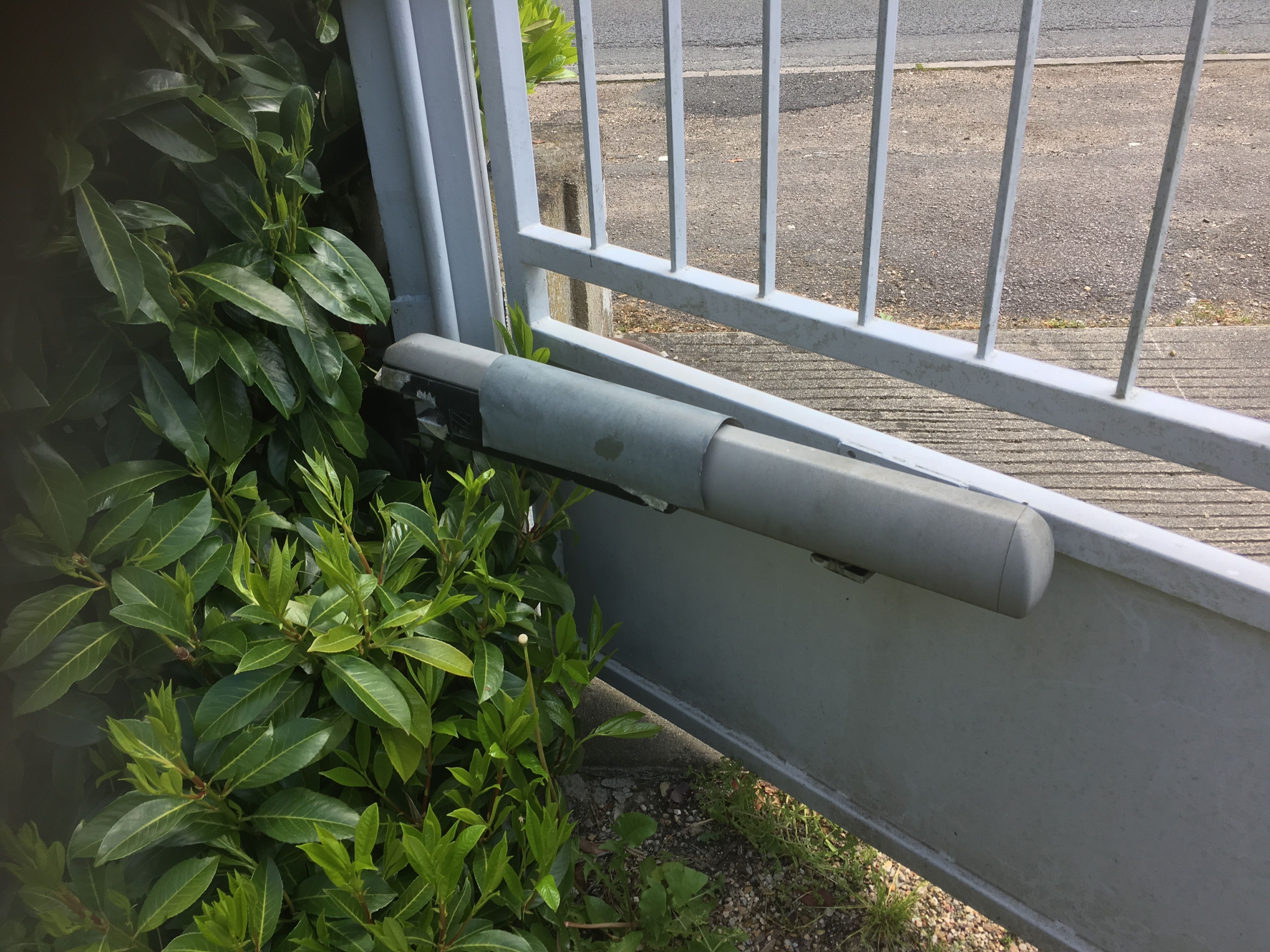 Motorisation portail battant bois