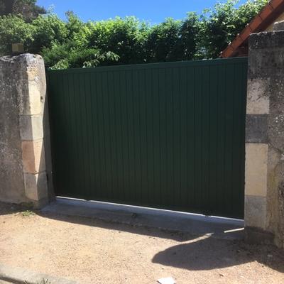 Portail aluminium vert
