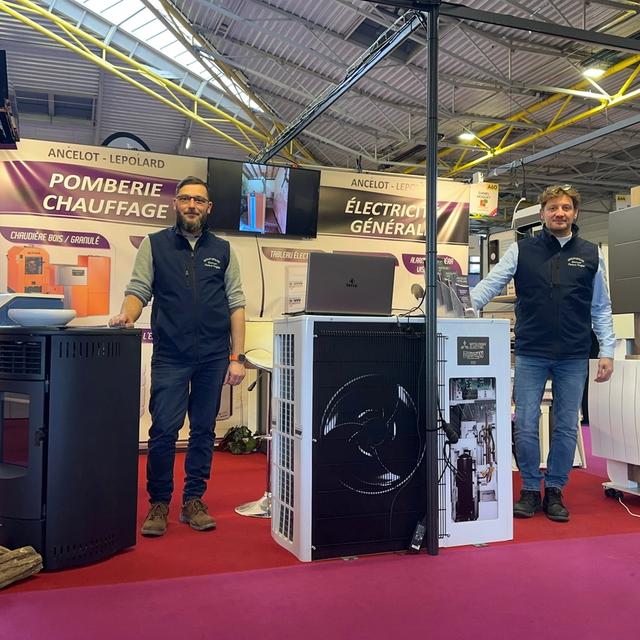 Poêle à bois allumé