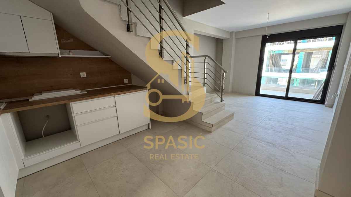 Nea Flogita maisonette 73 m2