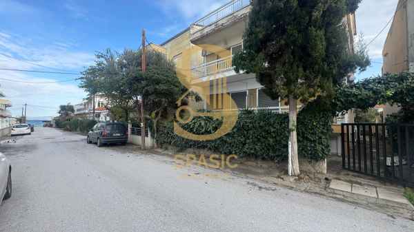 Agia Triada 3 apartments 104 m2