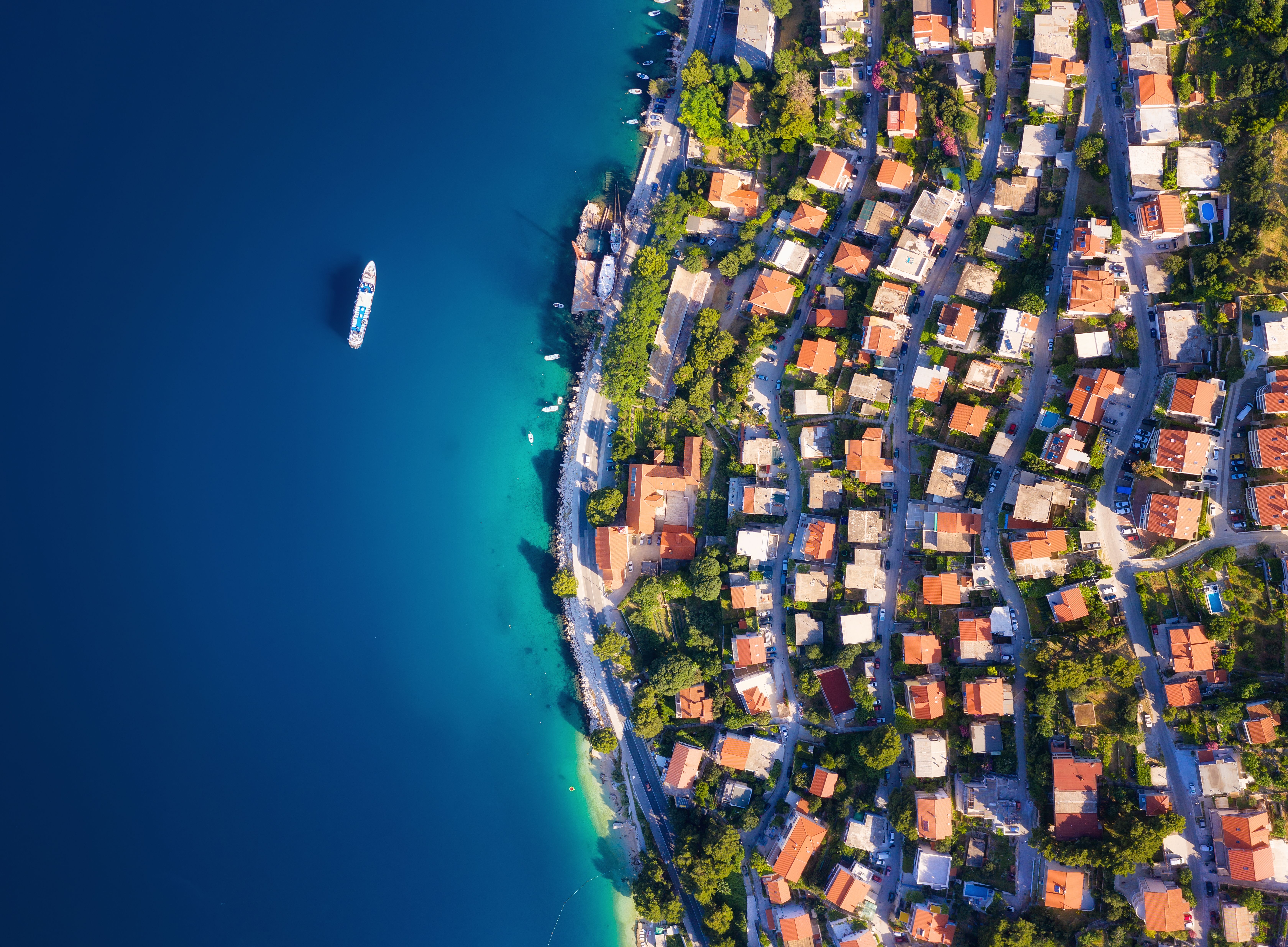 Costa Rica Property Taxes 2026: 0.25% + Luxury Home Tax