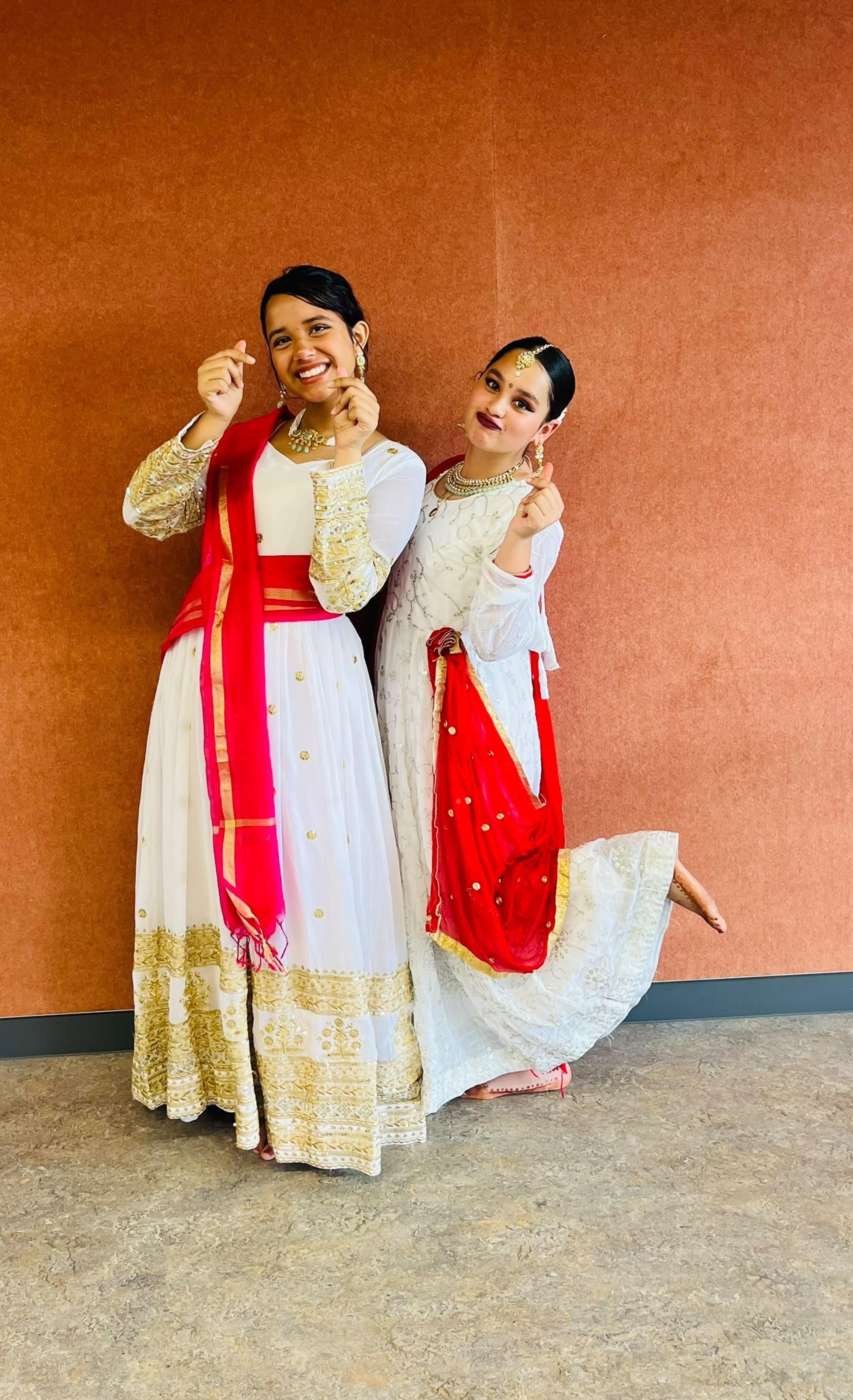Twirl Girls performing Kathak at Melbourne Diwali